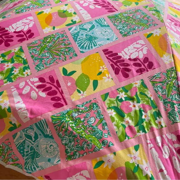 Rare Lilly Pulitzer 2000s Patchwork Print Beach Umbrella HTF - Picture 9 of 16